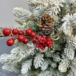 Новогодний сувенир "Ветка заснеженная с красной ягодой, шишки"  30см NEW | Фото 6