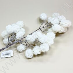 Новогодний сувенир "Ветка с заснеженными белыми ягодами"  60см NEW | Фото 1